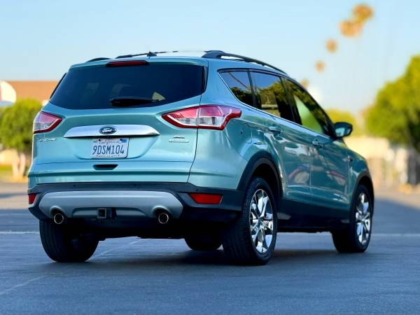 2013 Ford escape SEL - $5,995 (Woodland Hills)63436939880195123