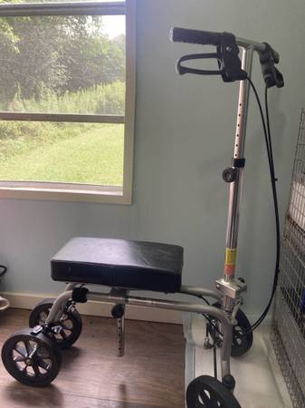 Knee Scooter 1