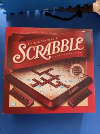 Deluxe Turntable Scrabble 1