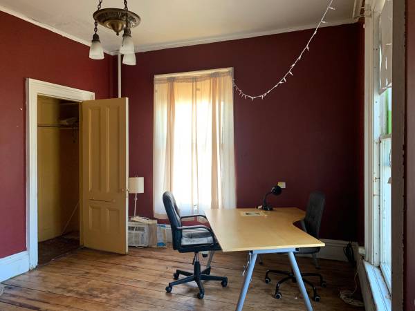 $980 / 8br - 170ft2 - Utilities included - Spacious Chill Household - Convenient Location! (Roxbury)63863135717377122