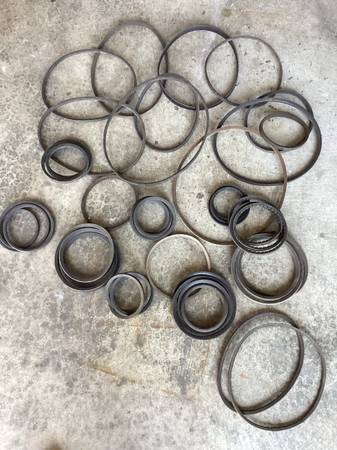 Correas en V de varios tamaños - $55 (Bellingham)63435792075393122
