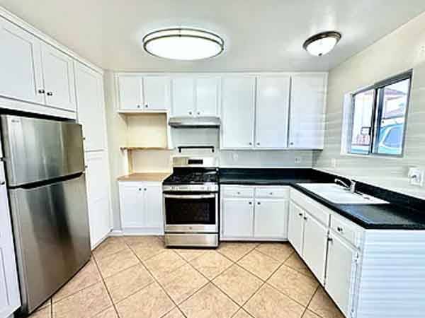 $900 / 2br - -*-*Charming 2 bedroom, 1 bathroom single-story house!! (San Diego, CA)63932989814915123