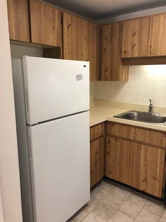 $1,819 / 1br - 705ft2 - FOXBORO Oak Kitch/cpt., H/HW. Cul-de-sac, Near 106/140/95/495/Shops (Foxboro)63699373643011122