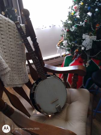 five strings banjo 1