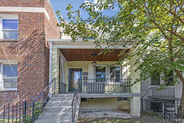 NEW LISTING ALERT!! - WASHINGTON 1