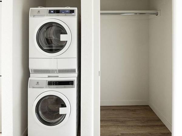 $1,499 / 1br - 578ft2 - ¿Listo para mudarse? ¡Obtenga 1 mes gratis! (Portland)63841707957763124