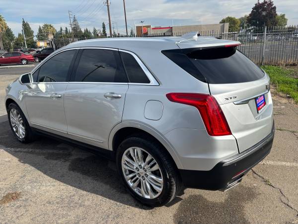 2019 Cadillac XT5 Premium Luxury photo 2
