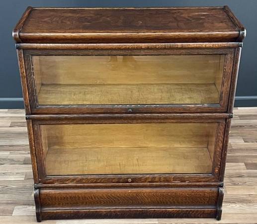 Globe Barrista/Lawyer Bookcase 1