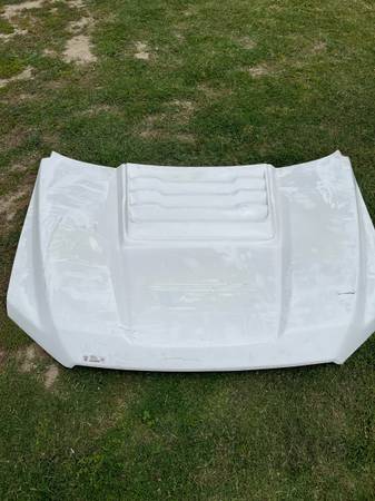 Ford Raptor gen 2 Fiberwerx hood 1