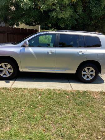 2010 Toyota Highlander - $9,500 (burlingame)63469764411009120
