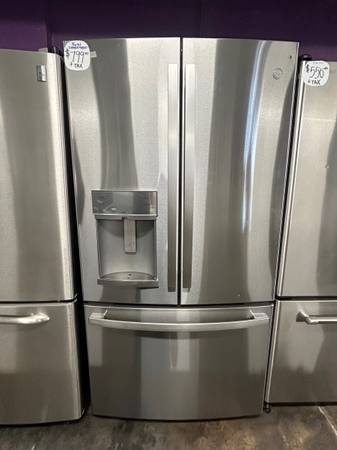 Scratch & Dent - GE Refrigerator 1