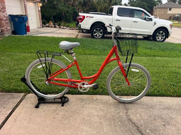 Specialized globe cruiser bike 1