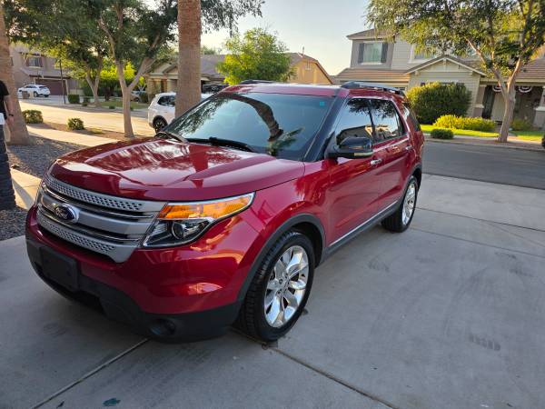 2012 ford explorer xlt 1