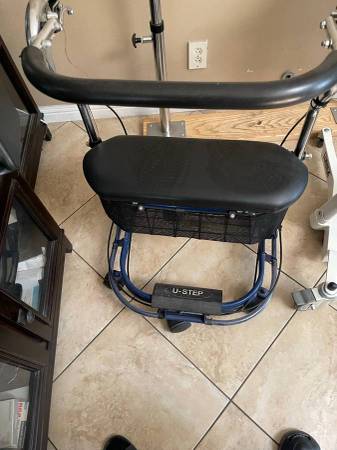 U-STEP Walker with Red Laser Cueing Module Good Condition  1