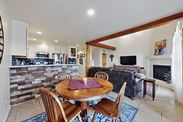 $3,000 / 3br - 1492ft2 - Hermosa casa en el fabuloso barrio de Santa Fe (Santa Fe Aldea)63659850168321123