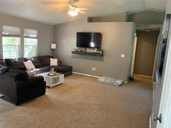 $2100.00 / 3br - 1300ft2 - 960 Poplar Drive63794970798337122