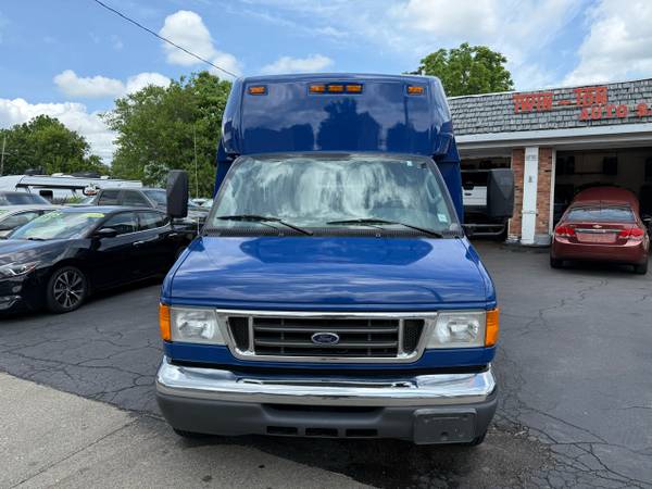 2004 Ford Econoline E-450 - $9,995 (741 Oliver St, North Tonawanda, NY 14120)63483447757313121