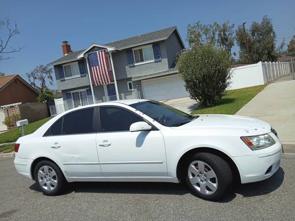 2009 Hyundai Sonata, Gas Saver - $3,70063437236441217122