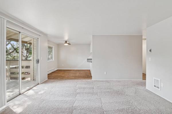 $1,650 / 2br - 985ft2 - Location, Community, Quality Living. It Starts Here! (Gresham)63777362567809120