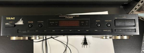 TEAC T-X3000  AM/FM Digital Synthesizer Tuner 1