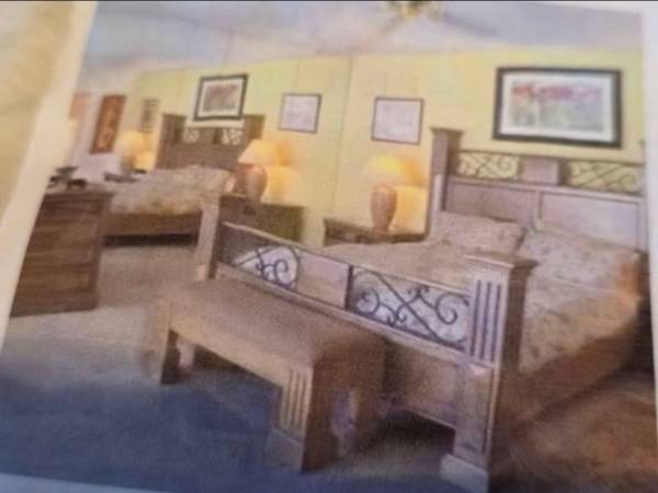 Bedroom Set Solid Oak King 6 Piece 1