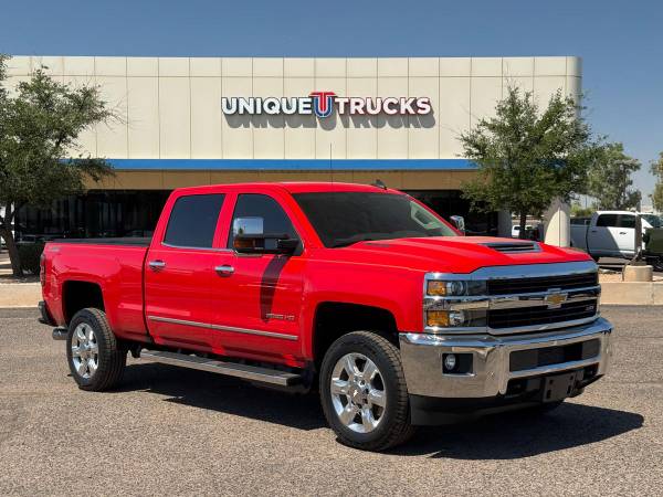 2017 Chevrolet SILVERADO 2500HD - Photo 3
