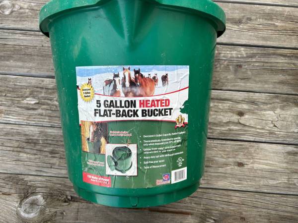 5 gallon - heater water bucket 1