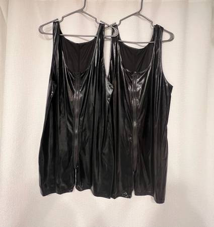 3 Polyurethane Singlets 1