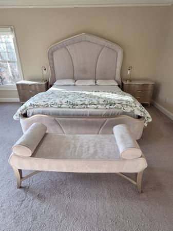 Michael Amini Bedroom set (Malibu Crest) 1