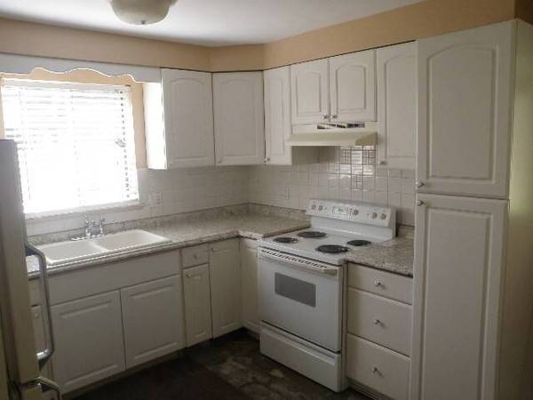 $2,650 / 4br - 1119ft2 - Charming 4-Bedroom Home in Quiet Englewood Neighborhood (Englewood)63973503573763121