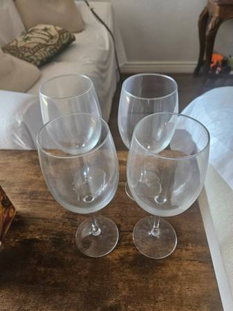 Wine glasses 1