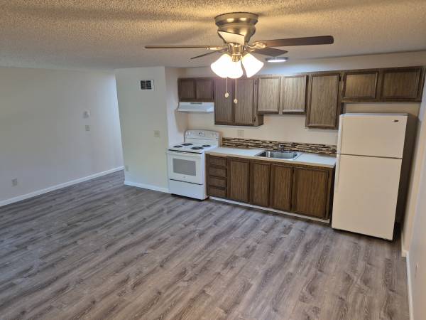 $1,195 / 1br - 1 Dormitorio 1 Baño! ¡$300 de descuento al mudarse! ¡Aplicaciones gratuitas! (GRESHAM)63831537110913122