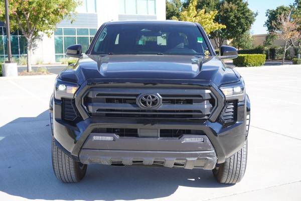 2025 Toyota Tacoma 4WD SR5 - Photo 9