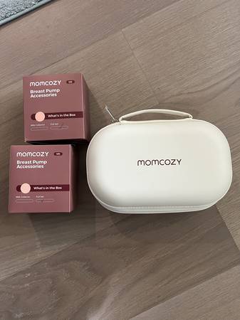 Momcozy M5 Breast pump + 2 sets of new parts 1
