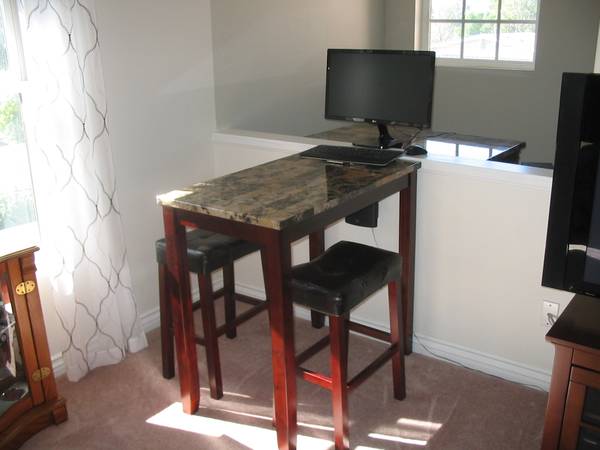 $1,100 / 1br - Room with a View in Thousand Oaks (Thousand Oaks)63800544533507122