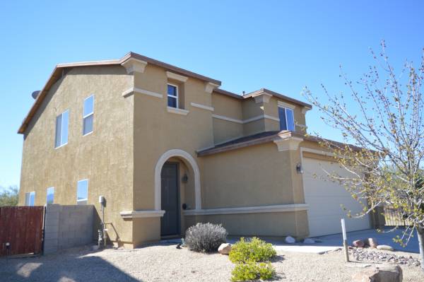 $1,700 / 3br - 2010ft2 - 🏡 ¡Hermosa casa de 3 habitaciones en Sahuarita! (1107 W Calle Vista De Suenos)63674756522369120