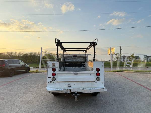 2008 Ford F350 XL - Photo 9