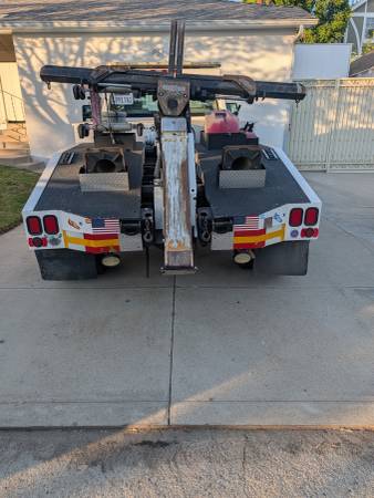 2011 Ford F450 - Photo 2