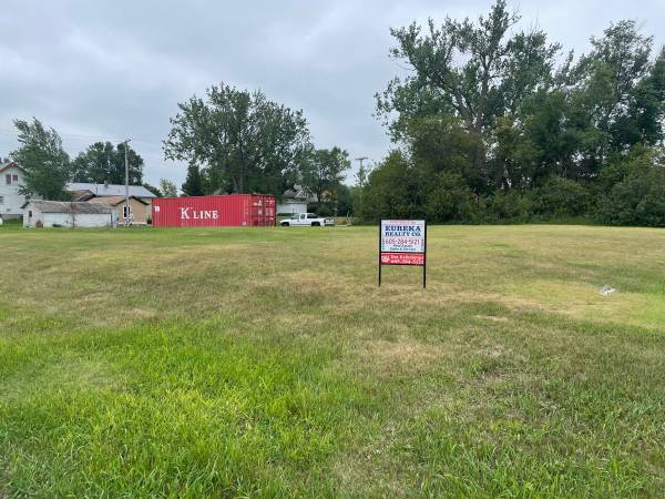 Large Lot with Camper Hookups 1