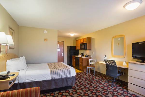 $1,499 / 1br - Flexible Apartment Living, Without the Hassle! (1620 Leisure Way, Clarksville, IN)64008828499714124