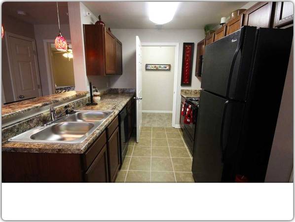 $1,103 / 2br - 1016ft2 - Check us out! We offer washers and dryers in all of our apartments! (Michigan City)63769617663105120