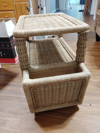 Wood/ Wicker Table 1