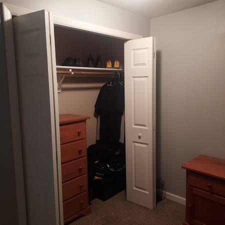 $750 / 1br - Private room for rent  $750 plus 1/3 utilities (Fairview)64039057776899121