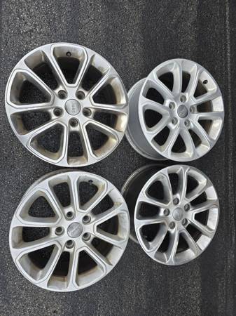 4 Jeep Grand Cherokee Rims 18in 1
