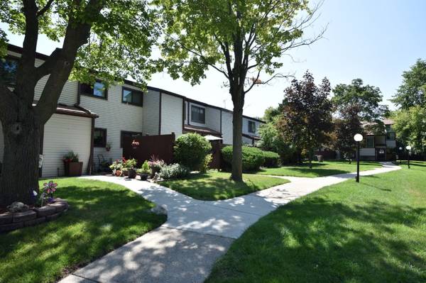 Charming 2BR 1.5BA condo available for rent 1