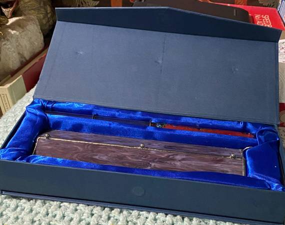 Kaleidoscope Prismatic Oil Wand Stars Glitter in Box 1