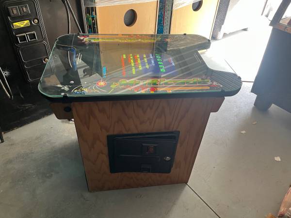 60-1 Coctail Multi Game Arcade - $795