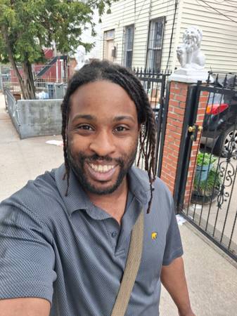 Gay male seeks room or basement to rent 1