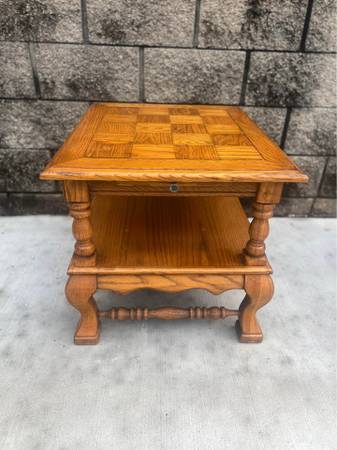 solid oak end table 1