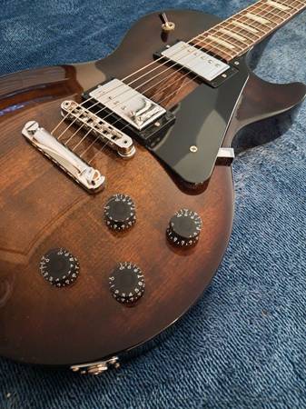 '22 Gibson Les Paul Studio 1